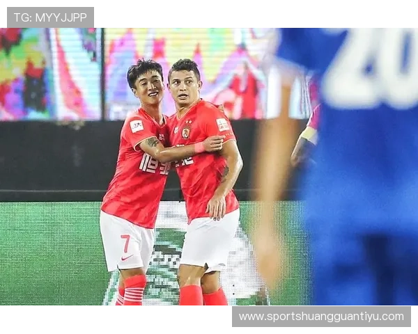 撕开后防线，艾克森本季前插射门较上季更具威胁